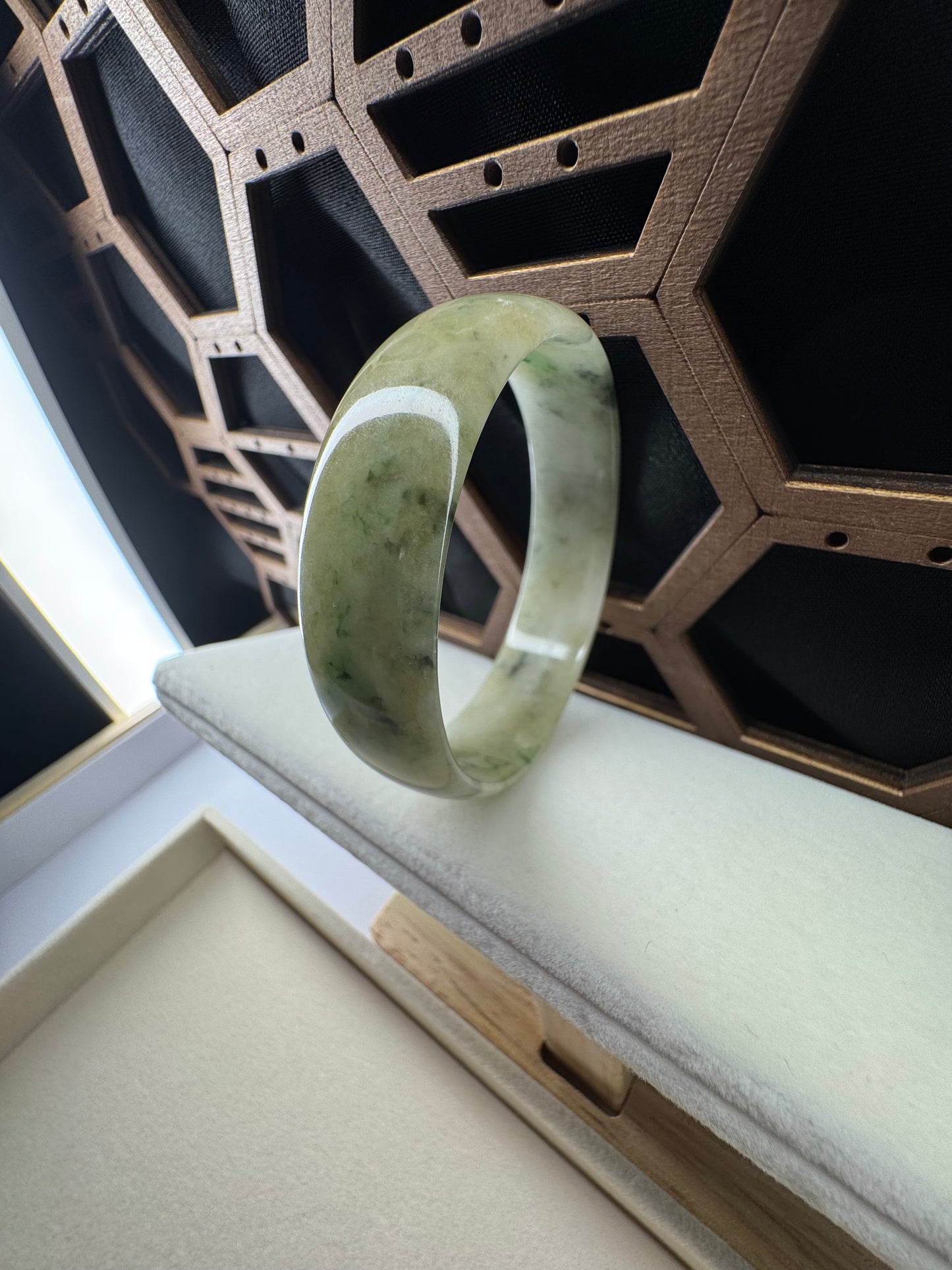 Four seasons jadeite jade bangle, 52mm