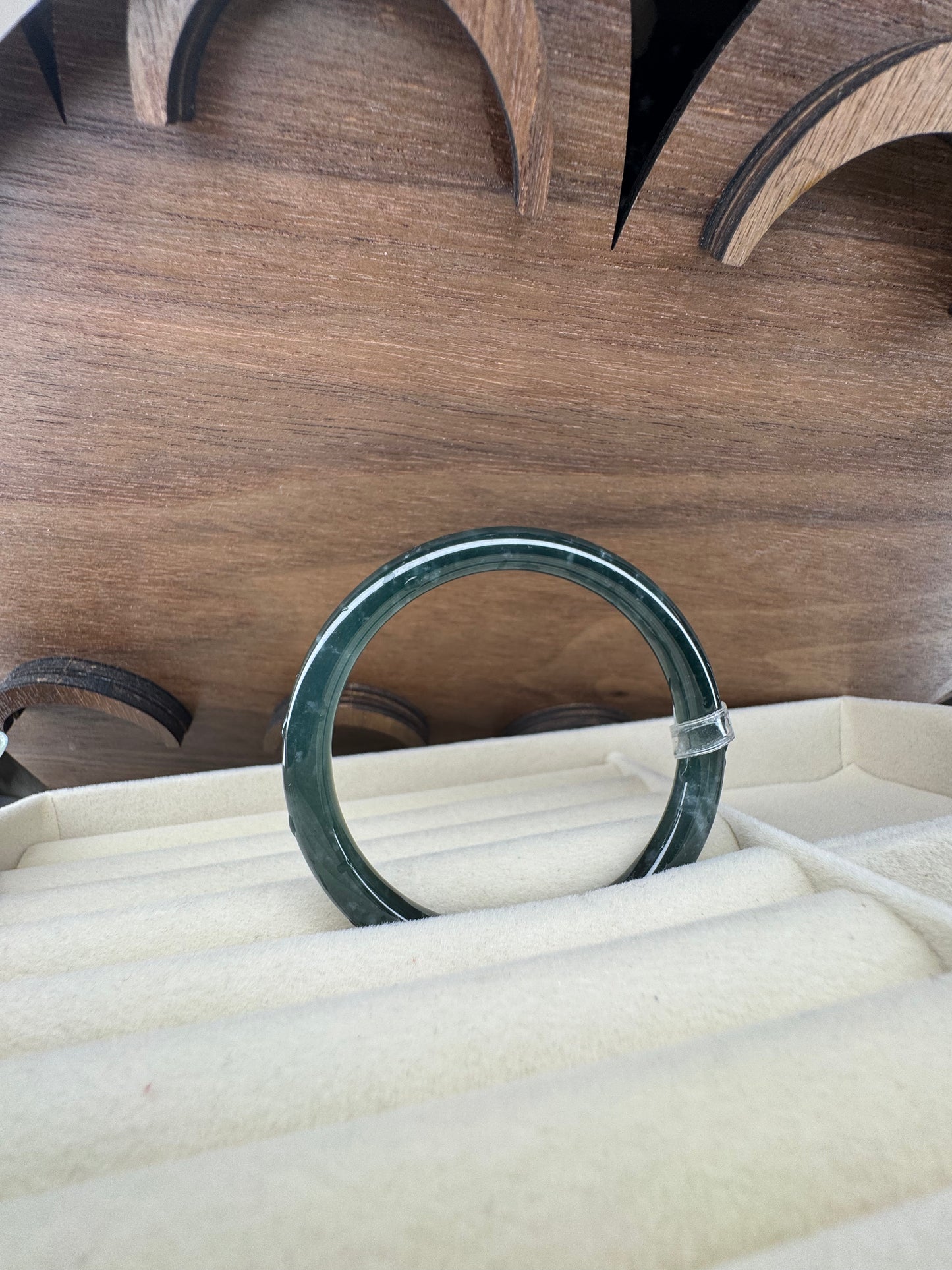 Pale White Snow flakes inside Green Classic Round Bangle. size 55mm