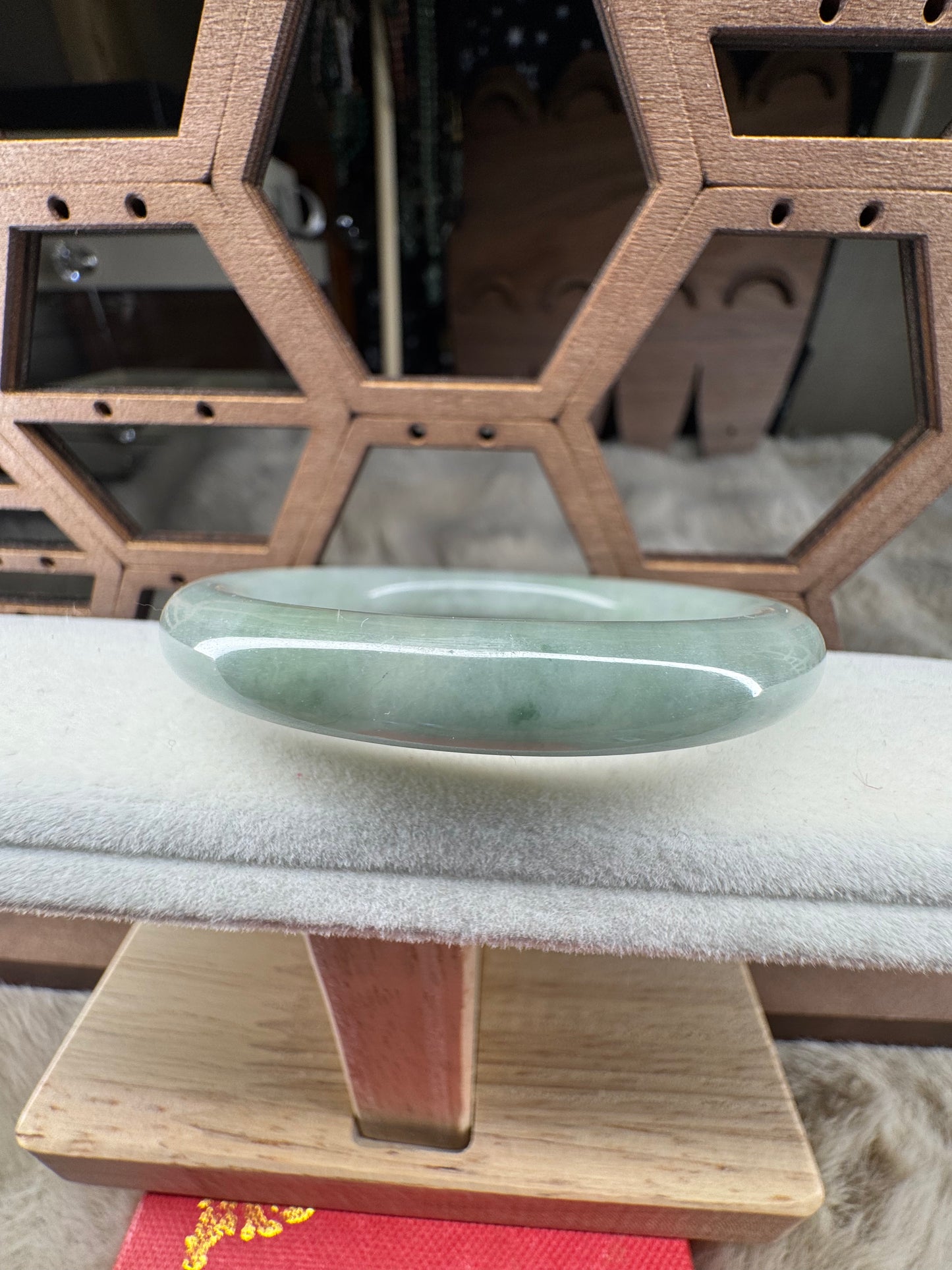 Classic Round Bangle Jadeite Jade, 50mm