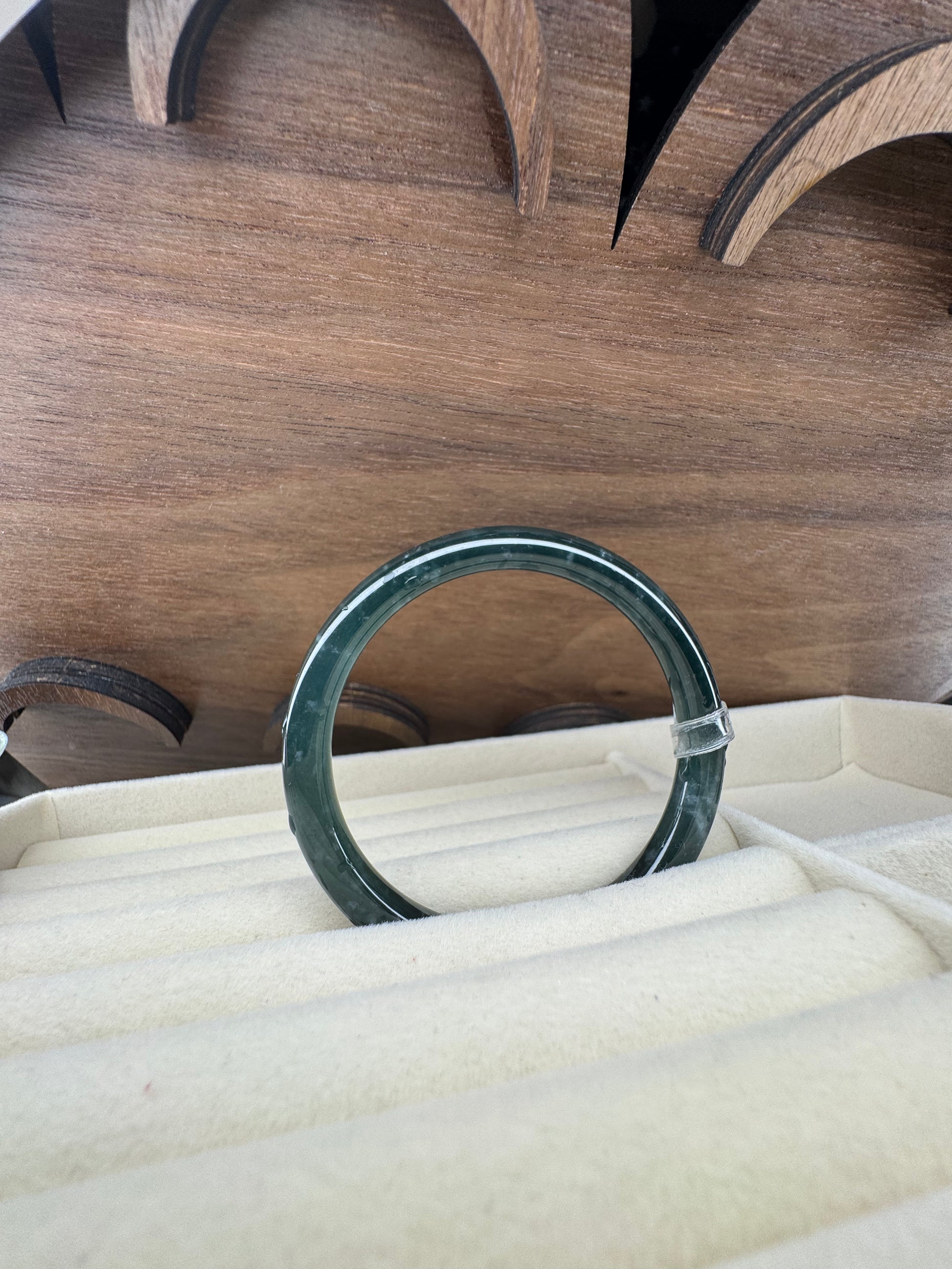 Pale White Snow flakes inside Green Classic Round Bangle